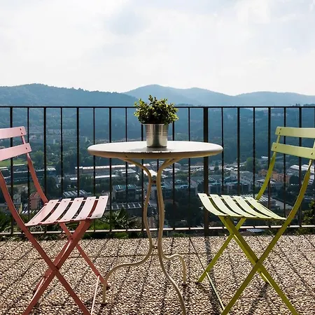 Joivy Scenic 2br With Balcony & Parking Holiday home Cernobbio