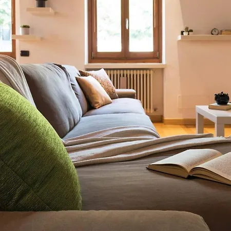 Joivy Scenic 2br With Balcony & Parking Feriehus *