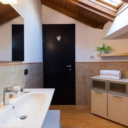 Joivy Scenic 2br With Balcony & Parking Feriehus Cernobbio